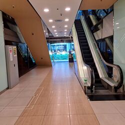 High Street Plaza (D6), Retail #454326211